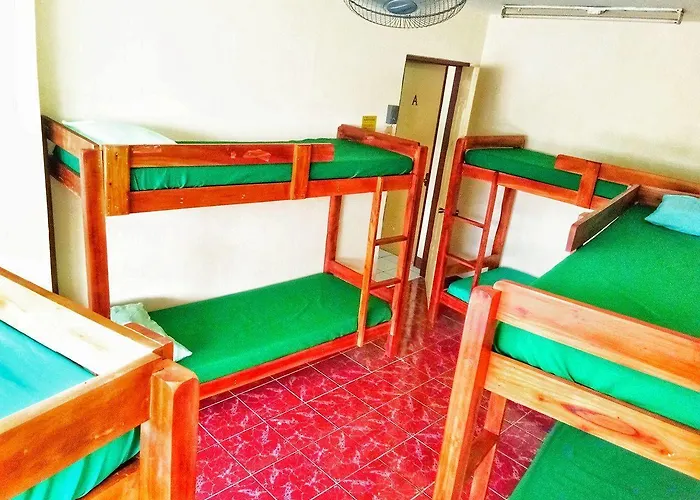 Friendly's Hostel *